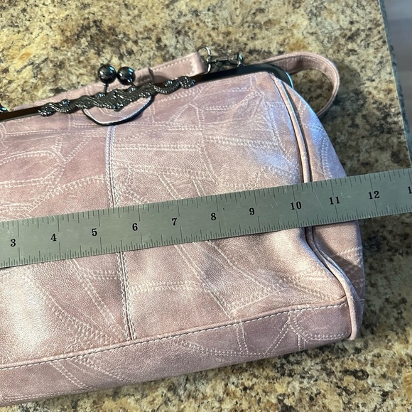 Barbie Pink Kiss Lock Contrasty Stitch Shoulder Bag With Adjustable Crossbody - Picture 13 of 16